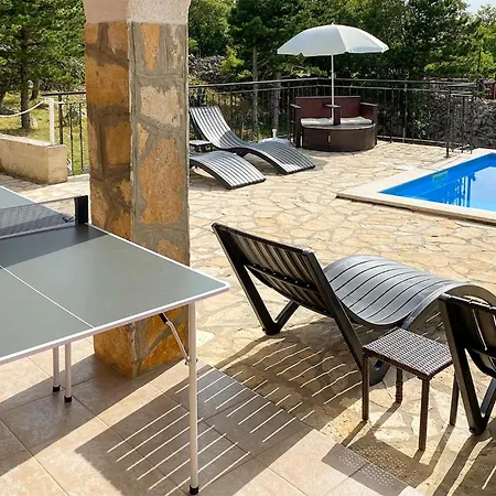 3 Bedroom In Starigrad (Kvarner)